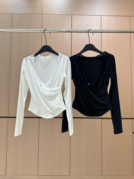 2025年9月26日入荷秋冬新作Chanelアンダーシャツフ...