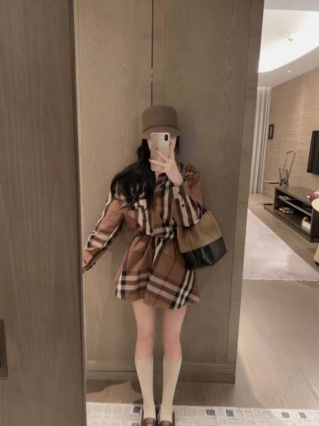 2025年9月26日入荷秋冬新作BURBERRYワンピースフ...