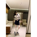 2025年9月26日入荷秋冬新作 miumiuニットのセーターファッション/誕生日プレゼント/贈り物 can工場