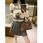 2025年9月26日入荷秋冬新作 miumiuニットのセーターファッション/誕生日プレゼント/贈り物 can工場