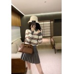 2025年9月26日入荷秋冬新作 miumiuニットのセーターファッション/誕生日プレゼント/贈り物 can工場