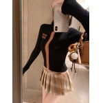 2025年9月26日入荷秋冬新作MIUMIUニットファッション/誕生日プレゼント/贈り物 can工場