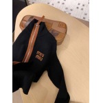 2025年9月26日入荷秋冬新作MIUMIUニットファッション/誕生日プレゼント/贈り物 can工場