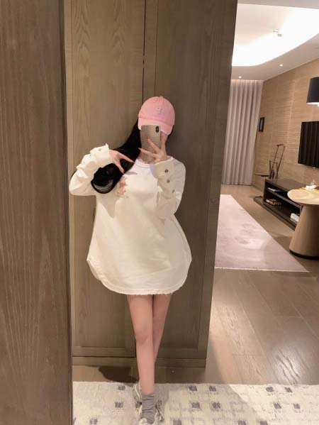 2025年9月26日入荷秋冬新作YSLパーカーファッション/...