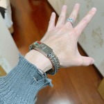 2025年9月26日入荷秋冬新作 miumiuニットのセーターファッション/誕生日プレゼント/贈り物 can工場