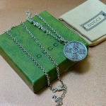 2025年9月26日入荷秋冬新作 miumiuニットのセーターファッション/誕生日プレゼント/贈り物 can工場