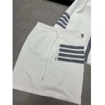 2025年9月26日入荷秋冬新作Thom Browneニットのセーターファッション/誕生日プレゼント/贈り物 can工場