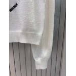 2025年9月26日入荷秋冬新作 miumiuニットのセーターファッション/誕生日プレゼント/贈り物 can工場