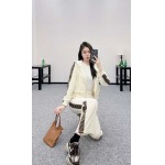 2025年9月26日入荷秋冬新作Fendi セット上下 ファッション/誕生日プレゼント/贈り物 can工場