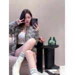 2025年9月27日入荷秋冬新作Gucci ニットカーディガン  ファッション/誕生日プレゼント/贈り物 can工場