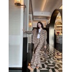 2025年9月27日入荷秋冬新作Valentino ニットカーディガン  ファッション/誕生日プレゼント/贈り物 can工場