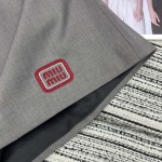 2025年9月27日入荷秋冬新作 miumiu背広ファッション/誕生日プレゼント/贈り物 can工場