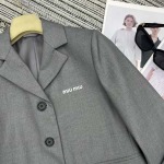 2025年9月27日入荷秋冬新作 miumiu背広ファッション/誕生日プレゼント/贈り物 can工場