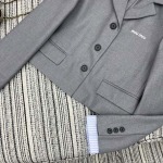 2025年9月27日入荷秋冬新作 miumiu背広ファッション/誕生日プレゼント/贈り物 can工場