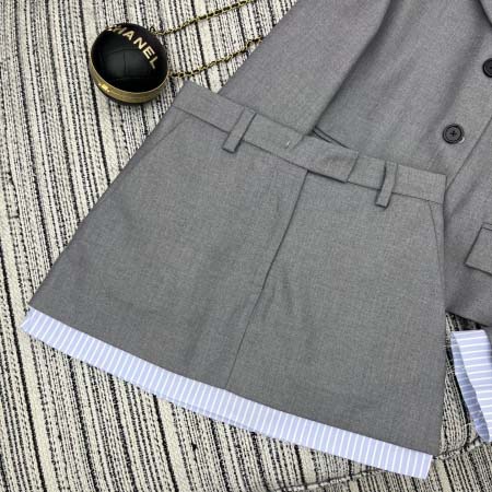 2025年9月27日入荷秋冬新作 miumiuジャケットファ...