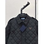 2025年9月27日入荷秋冬新作Pradaジャケットファッション/誕生日プレゼント/贈り物 can工場