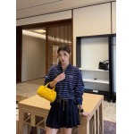 2025年9月27日入荷秋冬新作 miumiuファッション/誕生日プレゼント/贈り物 can工場