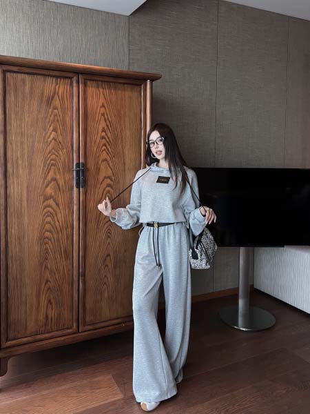 2025年9月27日入荷秋冬新作LOEWE上下ファッション/...