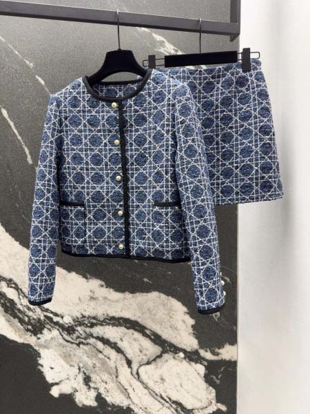 2025年9月28日入荷新作Diorジャケット レディース服...