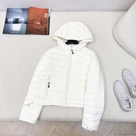 2025年9月29日入荷秋冬新作Miumiuレディース服高級...