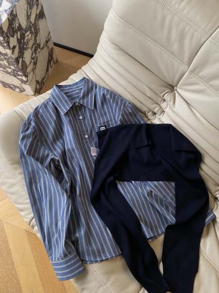 2025年9月29日入荷秋冬新作Miumiuレディース服原版...