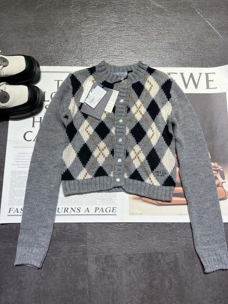 2025年9月29日入荷秋冬新作Pradaレディース服原版復...