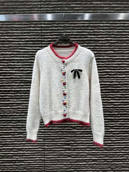 2025年9月30日入荷秋冬新作 miumiuファッション/...