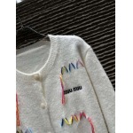 2025年9月30日入荷秋冬新作 miumiuファッション/誕生日プレゼント/贈り物 can工場