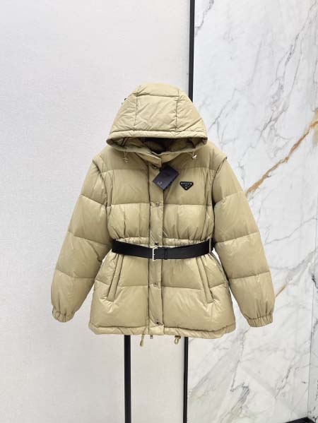 2025年9月30日入荷秋冬新作Pradaファッション/誕生...