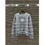 2025年9月30日入荷秋冬新作 miumiuファッション/誕生日プレゼント/贈り物 can工場