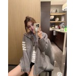 2025年9月30日入荷秋冬新作Thom Browne ニット/セーターファッション/誕生日プレゼント/贈り物 can工場