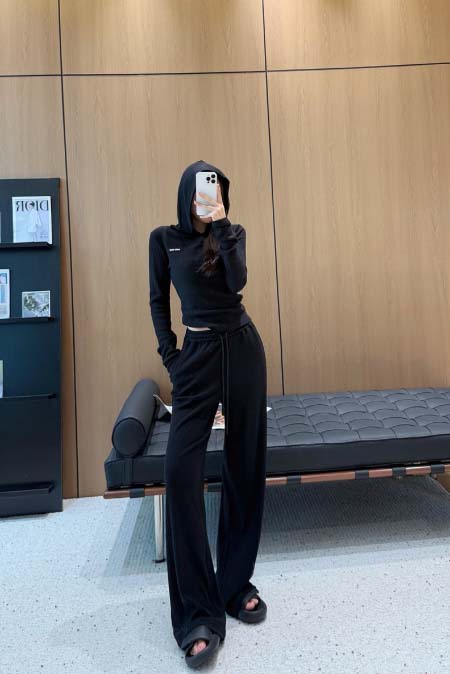 2025年9月30日入荷秋冬新作MiuMiuセットファッショ...