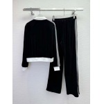 2025年9月30日入荷秋冬新作MiuMiu セットファッション/誕生日プレゼント/贈り物 can工場