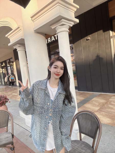 2025年10月1日入荷秋冬新作Balenciagaファッション/誕生日プレゼント/贈り物 can工場