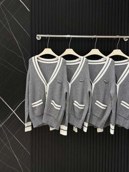 2025年10月1日入荷秋冬新作 miumiuファッション/誕生日プレゼント/贈り物 can工場