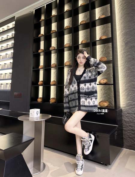 2025年10月13日入荷秋冬新作Louis Vuittonニット/セーターファッション/誕生日プレゼント/贈り物 can工場