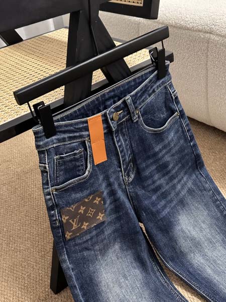 2025年10月13日入荷秋冬新作Louis Vuittonファッション/誕生日プレゼント/贈り物 can工場