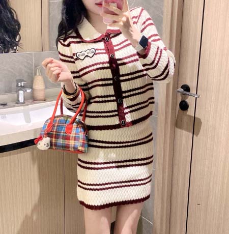 2025年10月13日入荷秋冬新作Miumiuファッション/誕生日プレゼント/贈り物 can工場