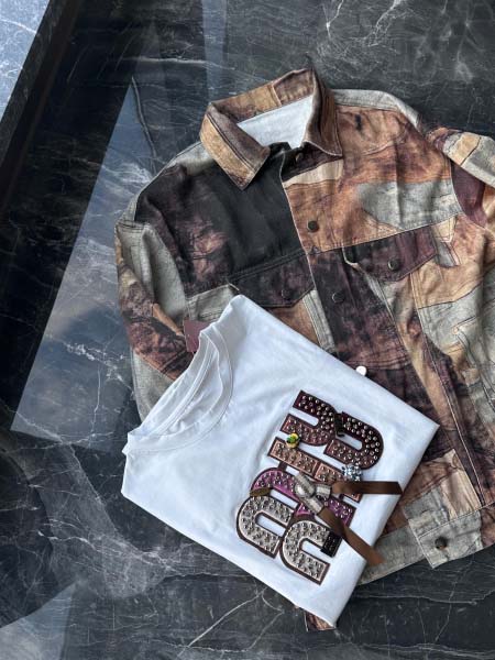 2025年10月13日入荷秋冬新作 miumiuジャケットファッション/誕生日プレゼント/贈り物 can工場