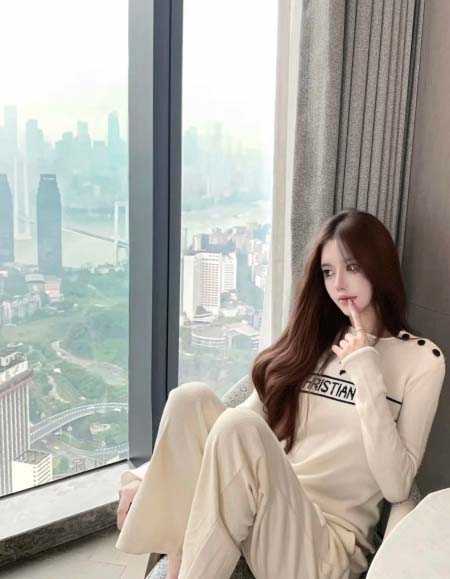 2025年10月14日入荷秋冬新作Dior  セーター ファッション/誕生日プレゼント/贈り物 can工場