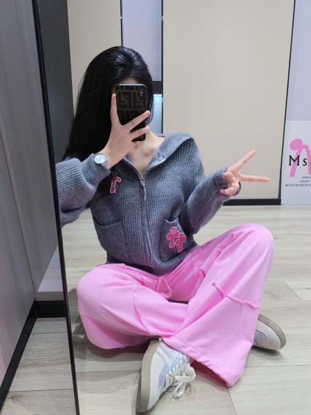 2025年10月14日入荷秋冬新作Chrome hearts ニット/セーターファッション/誕生日プレゼント/贈り物 can工場