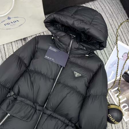 2025年10月14日入荷秋冬新作Pradaダウンジャケットファッション/誕生日プレゼント/贈り物 can工場