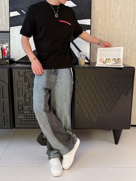 2025年10月21日入荷新作Prada半袖 tシャツ 秋冬高品質超厳選★入手困難/LD工場