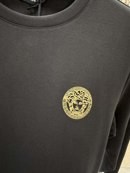 2025年10月26日入荷秋冬新作Versace長袖 Tシャツ高級品/MP工場
