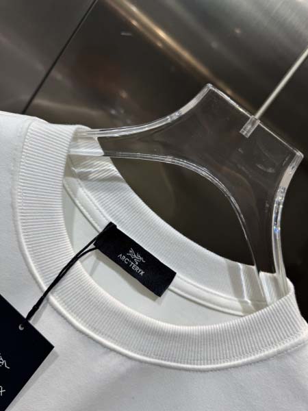 2025年10月26日入荷秋冬新作ARCTERYX半袖Tシャツ高級品/MP工場