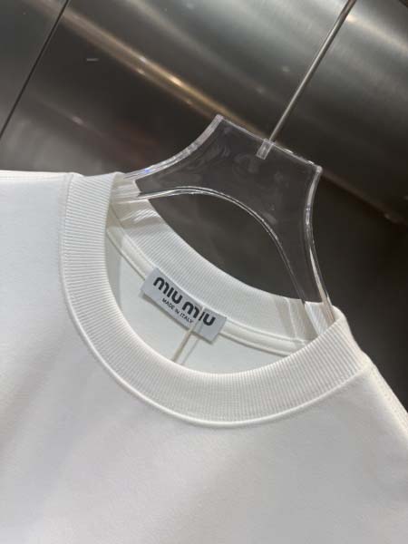 2025年10月26日入荷秋冬新作MIUMIU半袖Tシャツ高級品/MP工場