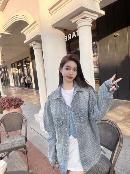 2025年10月1日入荷秋冬新作Balenciagaファッシ...