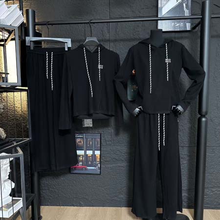 2025年10月1日入荷秋冬新作Miumiu セットファッシ...