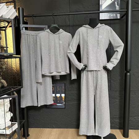 2025年10月1日入荷秋冬新作Loeweセットファッション...