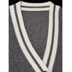 2025年10月1日入荷秋冬新作 miumiuファッション/誕生日プレゼント/贈り物 can工場